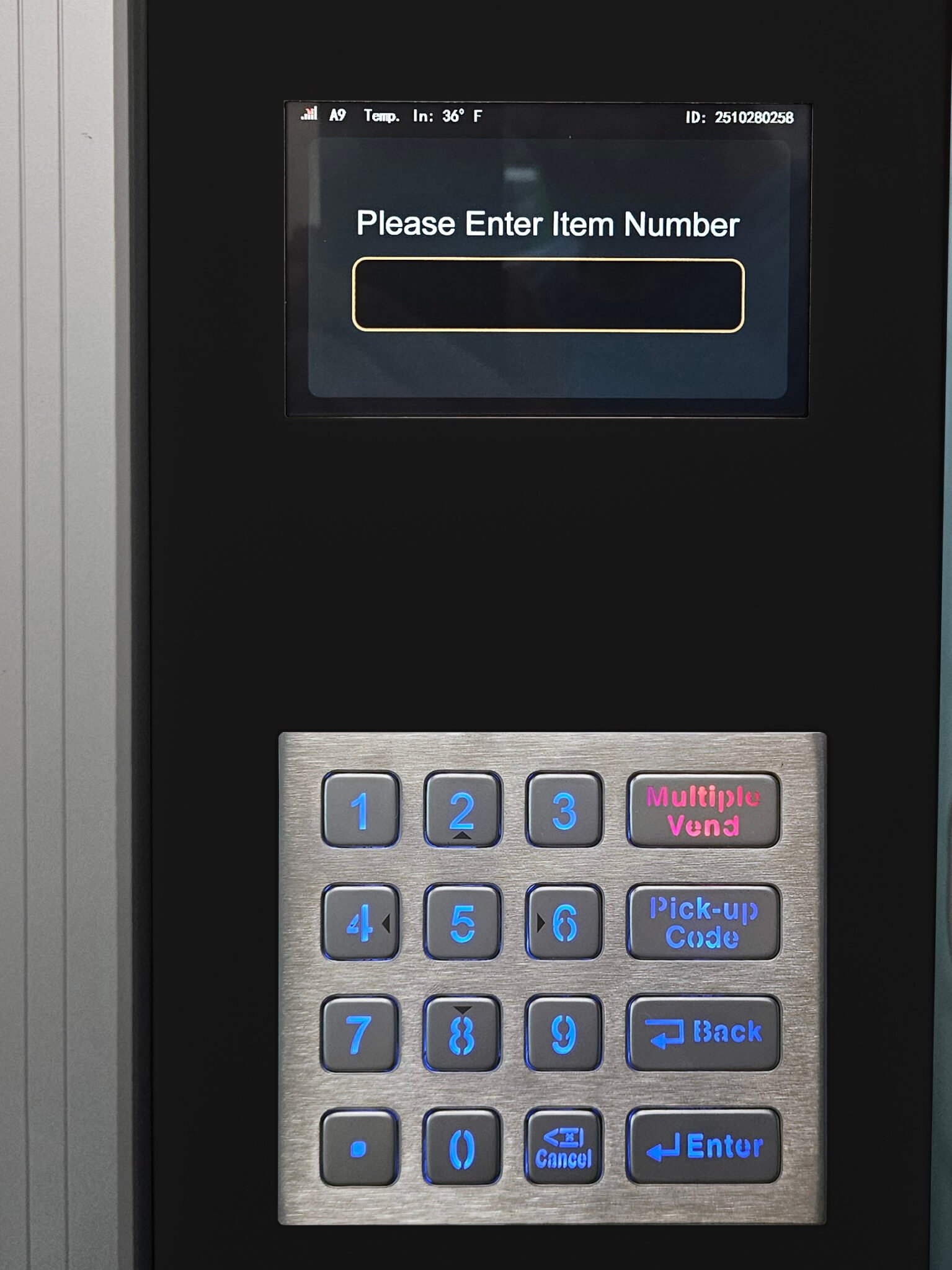 Vending Machine VC 9009-5C ADA Black - Image 3